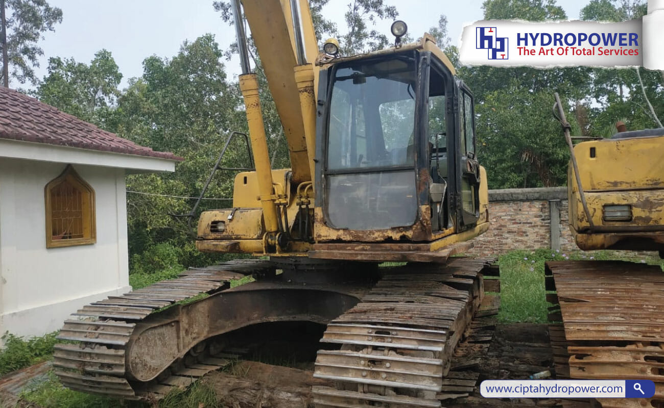 excavator rusak